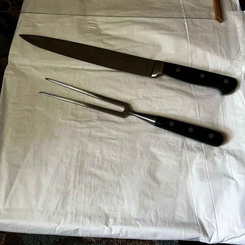 WG PUCK~2 PIECE Carving Set in Wooden Gift Box - Black Handles~ NWOB